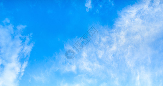 蓝蓝天空晴天阳光自由气候蓝天青色天堂太阳季节蓝色图片