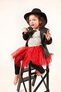 黑帽子小女孩时装模特黑帽情感工作室耳朵创造力戏服白色婴儿眼睛头发图片