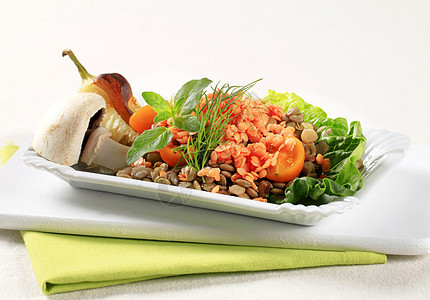 蔬菜菜盘食品砧板扁豆饮食营养健康沙拉棕色餐巾豆类图片