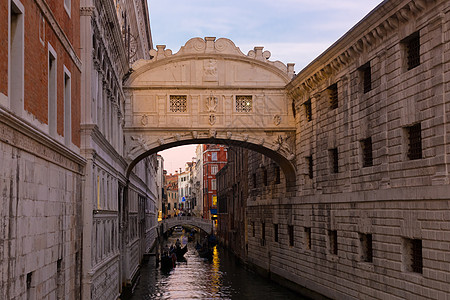 意大利威尼斯的叹息桥历史旅行渠道缆车运输水道街道地标吸引力监狱图片