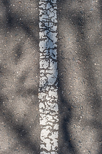 带裂纹的沥青公路纹理图片