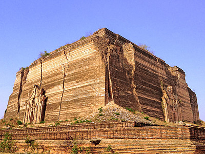 受地震破坏的Pahtodawgyi塔村 明古遗迹旅行纪念碑地标裂缝历史建筑文化建筑学寺庙图片