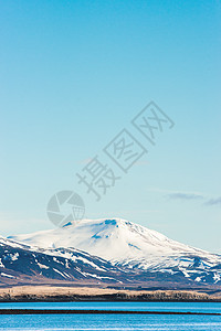 寒冷的冰雪山图片