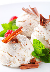 冰淇淋酸奶勺子卷发白色巧克力冰冻食物库存薄荷甜点图片