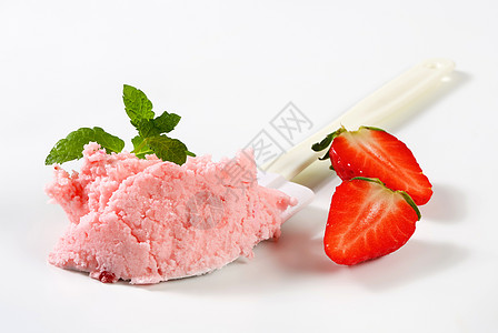 粉色草莓冰糕草莓冰淇淋果子酸奶库存厨房甜点用具食物塑料冰淇淋水果背景