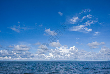 沙滩和热带海放松海景海浪阳光海洋冲浪晴天旅行支撑海岸图片