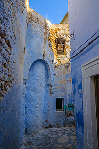 突尼斯哈马迈特市梅迪纳有蓝色房屋的东方狭小街道旅游城市涂鸦古董商业旅行建筑历史文化麦地图片
