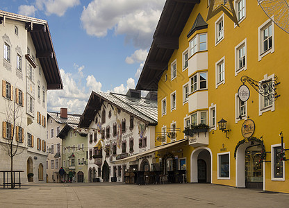 Kitzbuehel 度假胜地游客滑雪旅行运动蓝色文化房子天空顶峰旅游图片