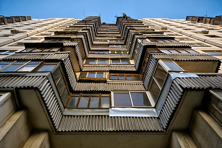 现代公寓楼大楼住房城市高楼建筑学住宿住宅房子多层摩天大楼窗户图片