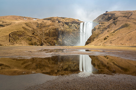 Skogafos 冰岛瀑布岩石溪流地质学地标瀑布石头流动荒野水平运动图片