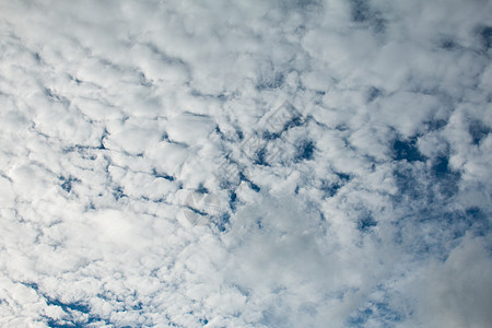 天空和乌云 有灿烂的太阳波纹射线海洋涟漪海景环境反射地平线天堂场景图片