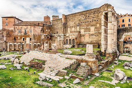奥古斯都的论坛 废墟 通过罗马历史帝国遗迹柱子旅行市场文化大理石建筑学寺庙图片