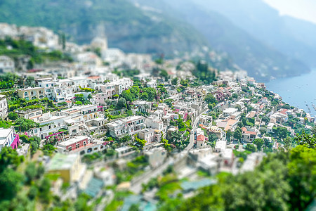 Amalfi海岸波西塔诺村空中观察 倾斜轮班图片
