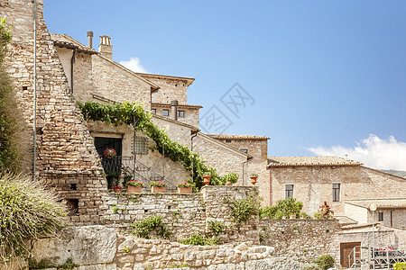 意大利的典型住房旅行建筑学框架天空蓝色旅游房子花朵建筑橙子背景图片