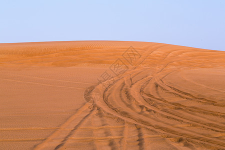 迪拜红甜品场景旅行旅游运输地形橙子灰尘沙丘行动驾驶图片
