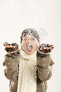 第一次下雪的欢乐图片