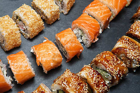 各种美味的寿司卷午餐红烧竹脚零食奶油海鲜鳗鱼黄瓜种子美食图片