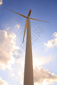 风力涡轮机力量蓝色环境技术旋转农场金属螺旋桨绿色翅膀图片