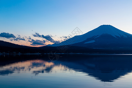 富士山和湖湖时间顶峰天空公园观光场景地标镜子蓝色风景图片