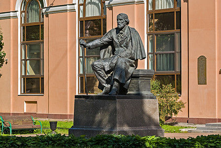 作家Turgenev的纪念碑图片