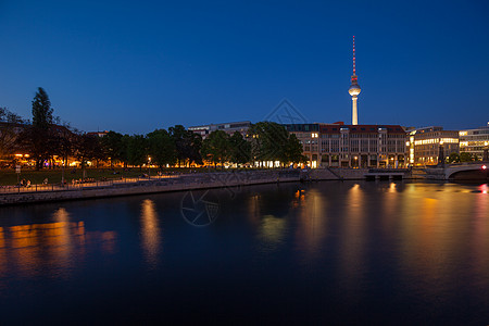 柏林斯普里河和电视塔Fernsehturm电视旅行日落全景地标天空景观吸引力市中心旅游图片