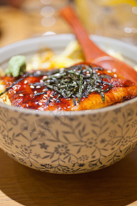 日本拉面盘子面条海鲜午餐绿色肉汤食物美食蔬菜鳗鱼图片