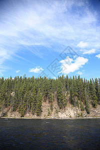 黄岩河风景旅行国家山腰公园支撑山脉海岸线树木荒野图片