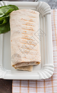 肉类和蔬菜午餐胡椒面包叶子文化沙拉盘子洋葱美食牛肉图片