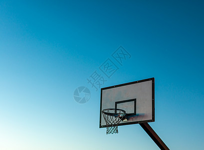 篮球圈环绕轮光影游戏娱乐蓝色运动分数日落天空轮缘黑色篮子图片