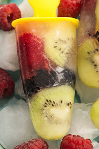 自自制冰淇淋冻结流行音乐餐巾节食水果食物味道覆盆子美食小吃图片