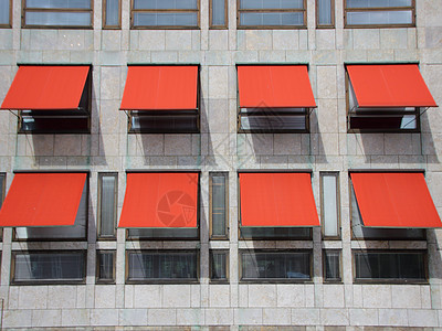 红色阳光在现代建筑上宣战图片