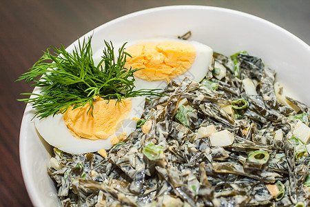 沙拉加海草 鸡蛋和蛋黄酱图片