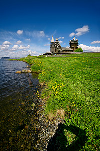 Kizhi岛上传统的俄罗斯木制教堂 基日岛自由风景旅游建筑学蓝色地区历史地平线文化地标图片