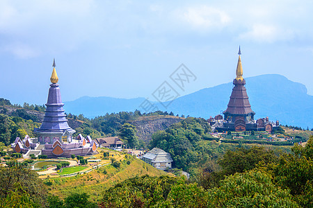 泰拉清迈Inthanon山两座塔台的景观游客公园旅游墙纸国家蓝色土井艺术宝塔历史图片