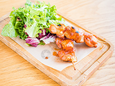 鸡肉和加酱汁的瓜子和蔬菜美食火鸡炙烤油炸香菜食物烧烤胡椒盘子小吃图片