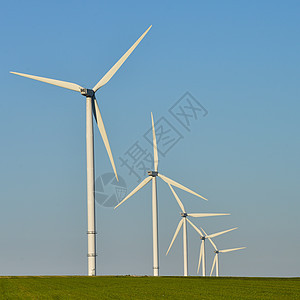 蓝天发电风速车 蓝色天空力量创新发电机资源农村工业生产草地电气草原图片