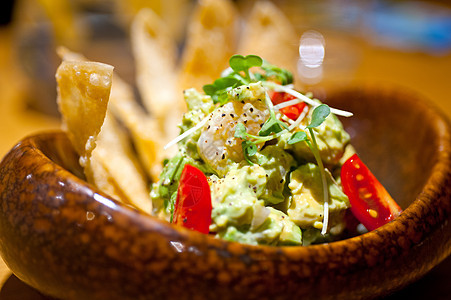 鳄梨和虾沙拉餐厅食物午餐营养绿色玉米片美食香料水果海鲜图片
