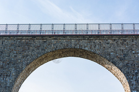 维尔伯特的欧伦巴赫桥纪念碑砂岩石材灌木历史性蓝色橙色天空绿色通道图片