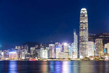 夜里香港市风景旅行地标反射商业天空渡船巡航景观港口运输图片