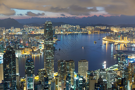 香港之夜场景商业港口摩天大楼办公室景观高楼地标城市观光图片