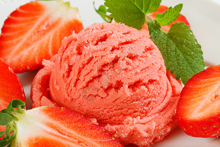 草莓凉花冰淇淋水果库存甜点树叶红色薄荷图片