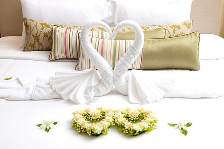 卧室木头假期亚麻住宅毯子床单床头公寓家具家庭图片