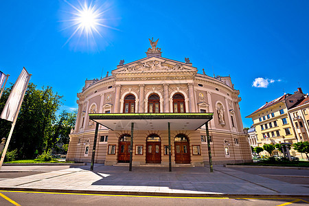 卢布尔雅那的斯洛文尼亚国家剧院图片
