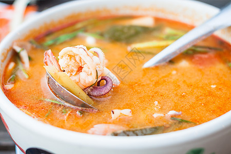 泰国辣汤和海鲜图片