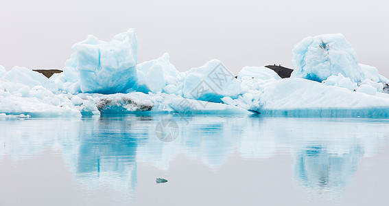 Jokulsarlon是冰岛东南部的一个大型冰川湖旅行风景环境商业勘探冰山海景国家荒野寂寞图片