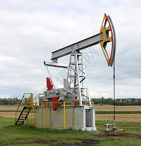 石油劫机 石油工业设备抽油机汽油钻孔技术生产机械原油工作商业天空图片