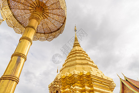 泰国清迈省的寺庙天空素贴文化游客宝塔佛教徒旅行宗教地标金子图片