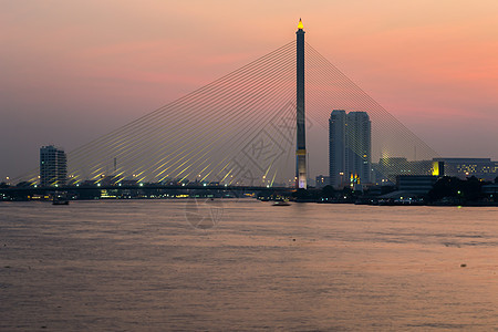 夜里拉马8桥金属桥梁建筑学线条城市运输景观市中心交通天空图片