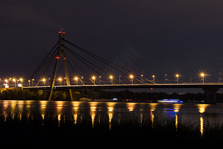 放河灯的夜晚河上夜桥 有反光灯背景