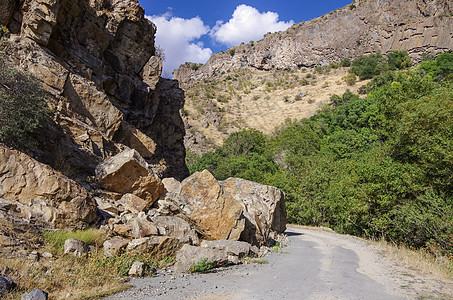 在J附近Arpa峡谷阿帕河岩崩塌后图片